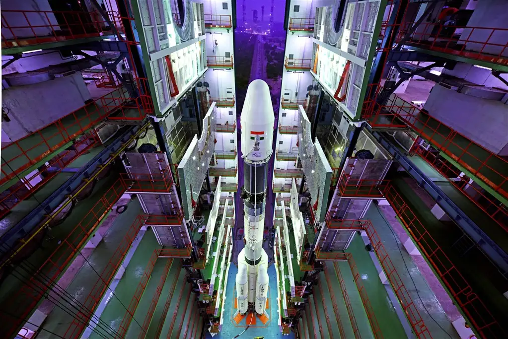 Fully Integrated GSLV-F08 inside the Vehicle Assembly Building