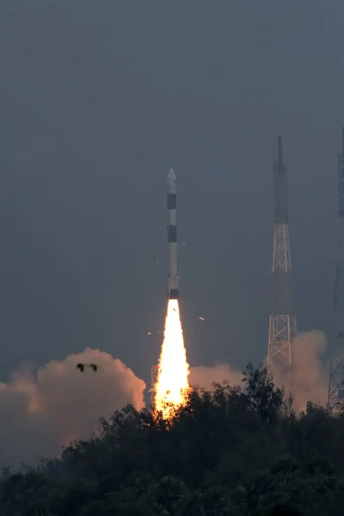 lift off of PSLV-C43