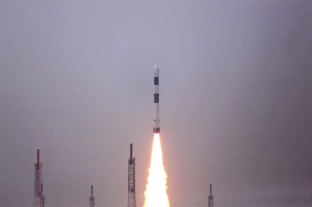 lift off of PSLV-C43