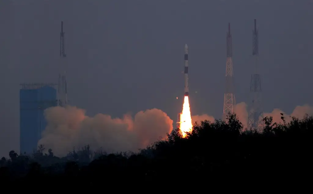 lift off of PSLV-C43