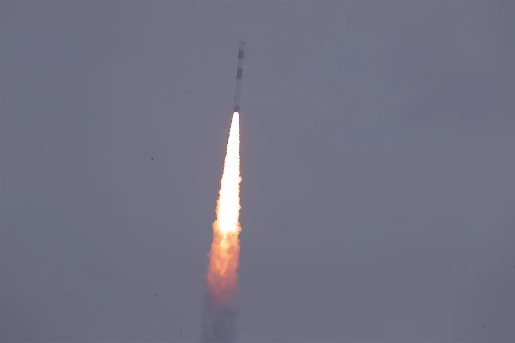 lift off of PSLV-C43